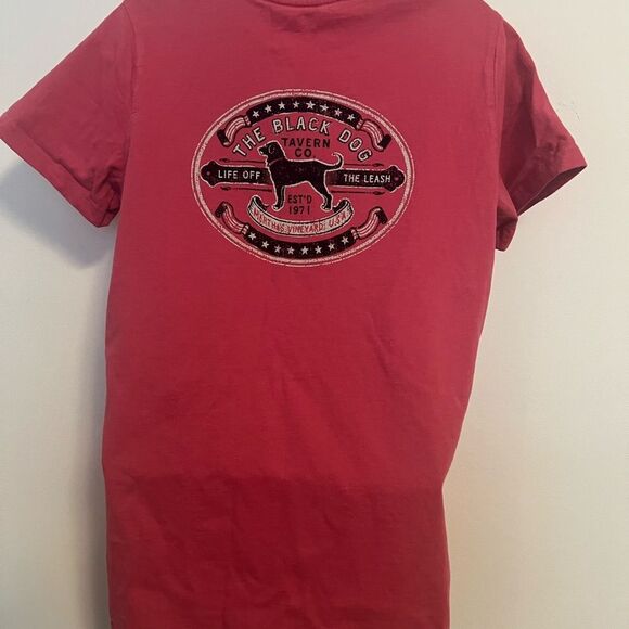 The Black Dog Red Tee with Iconic Logo - Picture 3 of 3